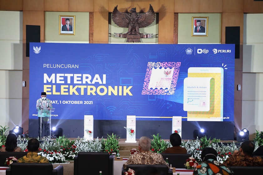 Dirjen Pajak Suryo Utomo menyampaikan laporan pelaksanaan kegiatan Peluncuran Meterai Elektronik