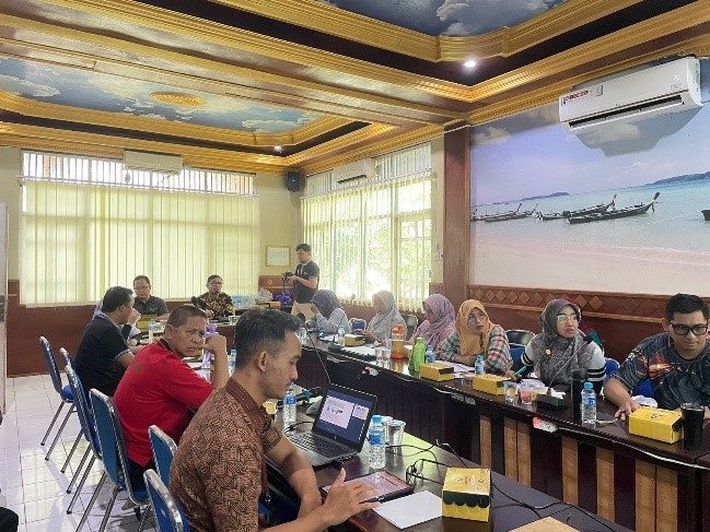 Peserta mengikuti kegiatan sosialisasi kewajiban perpajakan instansi pemerintah