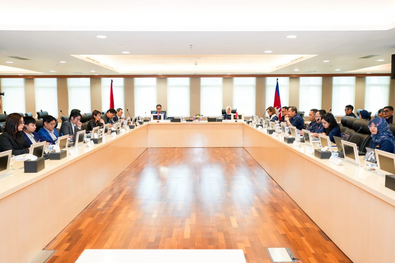 The presentation and discussion session regarding Indonesia's PIT system