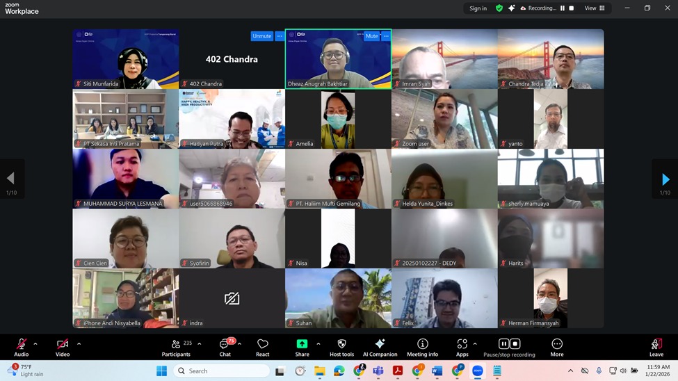 Foto Bersama antara Penyuluh Pajak dengan peserta kegiatan