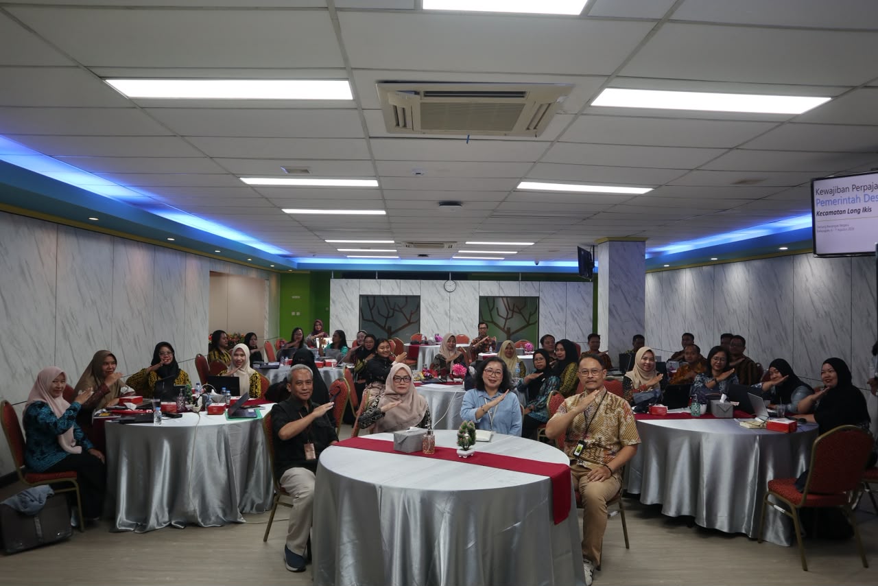 Foto bersama seluruh peserta bimbingan teknis perpajakan desa