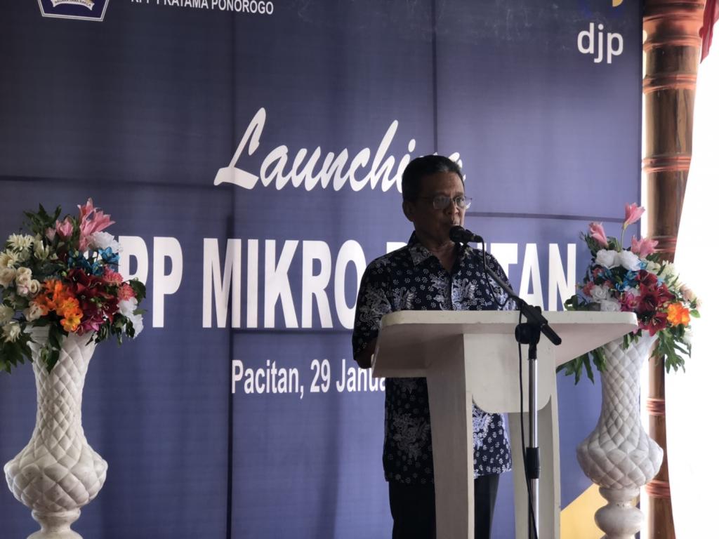 Bupati Pacitan memberikan sambutannya dalam acara Launching KPP Mikro Pacitan di KP2KP Pacitan (Selasa, 31/1)