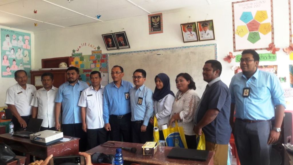 Foto Bersama Para Peserta dan Narasumber