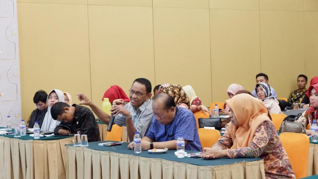 Peserta sosialisasi menanyakan mengenai kewajiban pajak pensiunan