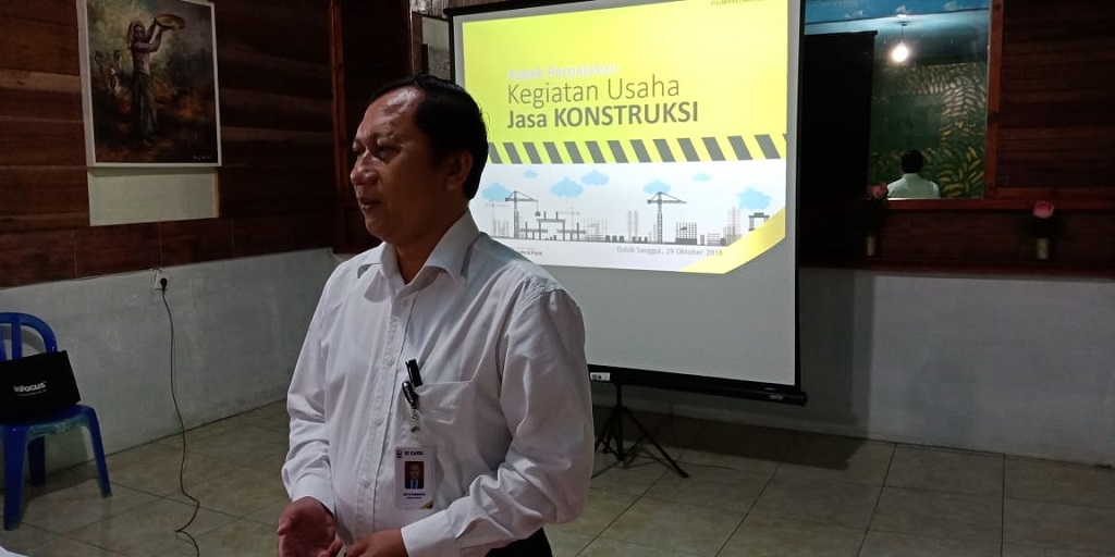 Kata sambutan oleh Kepala Kantor KP2KP Dolok Sanggul sekaligus membuka kegiatan secara resmi