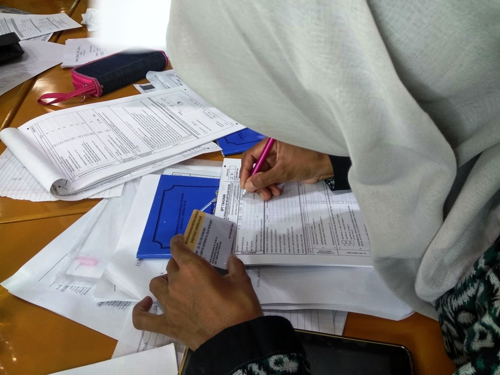 Ketua lembaga bisa mengisi laporan tahunan PPh Badan meskipun batas akhir pelaporan masih empat bulan lagi. Sekali merengkuh dayung, dua tiga laporan terselesaikan.