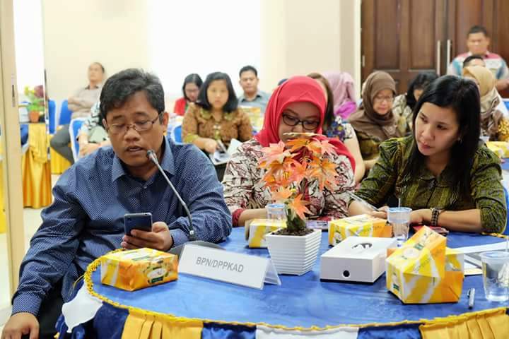 Pertanyaan dari salah satu peserta dialog dan edukasi