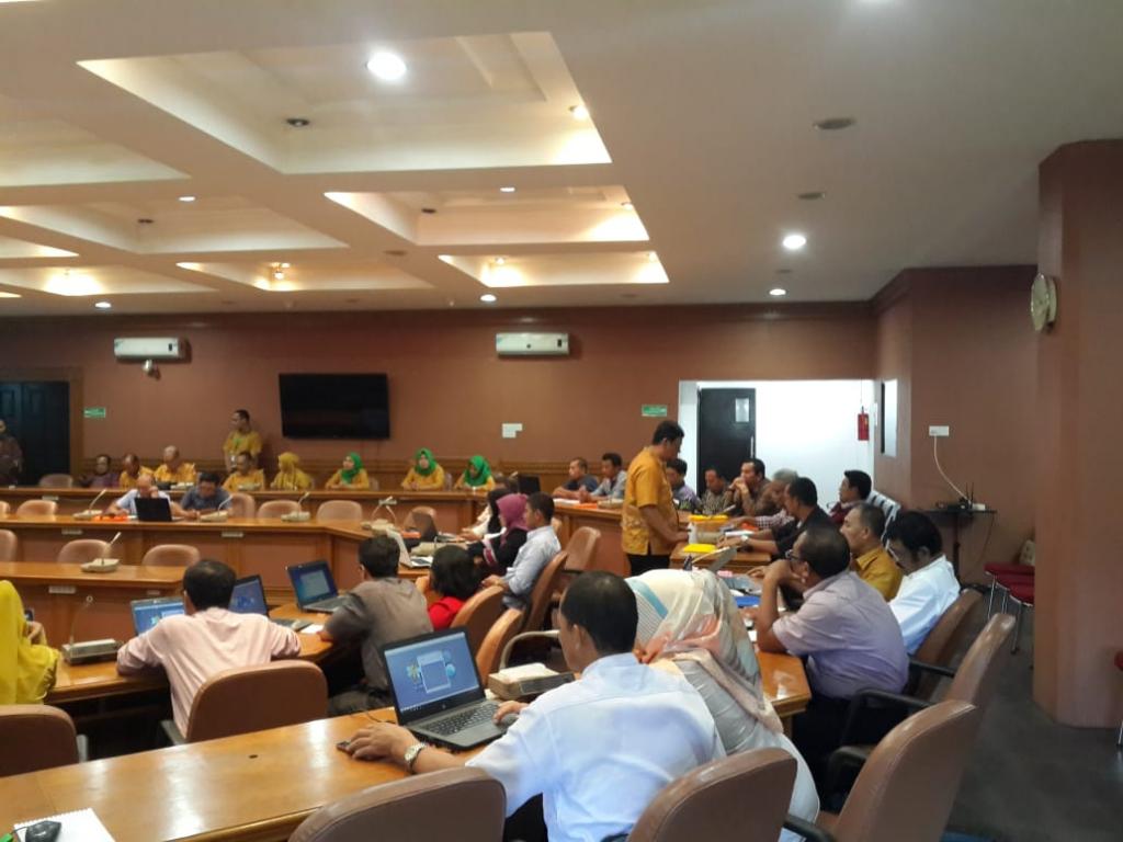 Peserta melakukan simulasi pembuatan laporan e-SPT PPh Pasal 21.