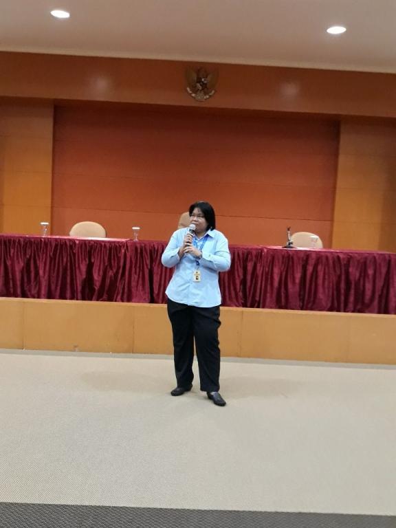 Nyoman Ayu Ningsih memberikan semangat