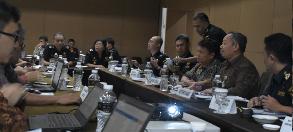 Melalui rakor ini diharapkan sinergi dan kualitas dalam pelaksanaan tugas bersama DJP-DJBC wilayah Jawa Barat semakin meningkat