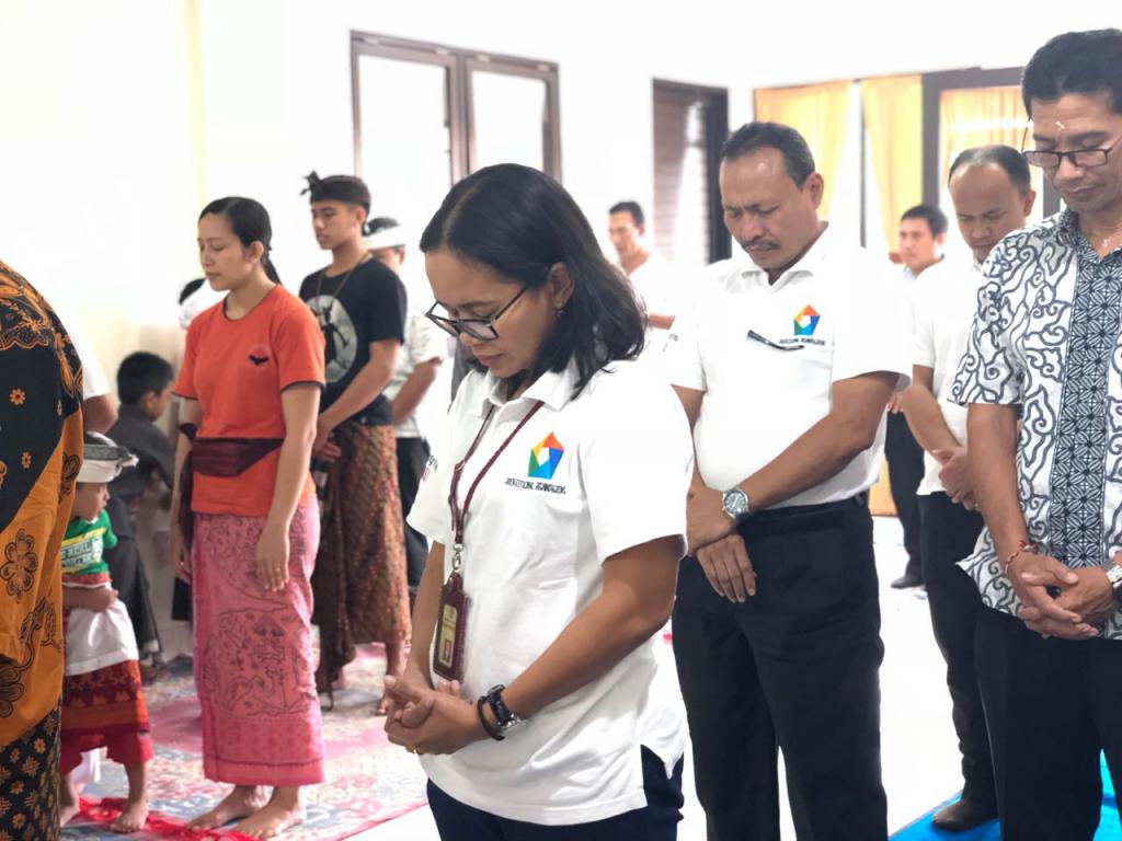 Acara ditutup dengan berdoa bersama