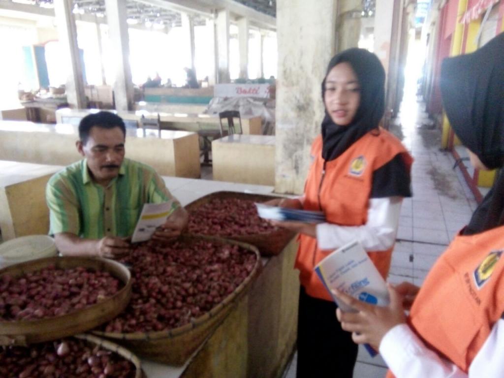 Pembagian Brosur PP46 dan e-Billing di Pasar Minulyo