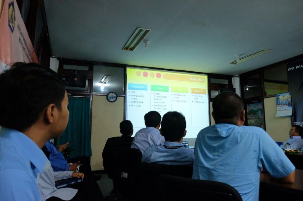 Peserta Bimtek mengikuti materi dengan antusias