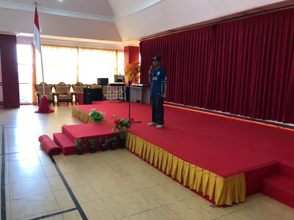 Plt. Kepala KPP Pratama Timika Muhammad Naya Memberi Motivasi dan Inspirasi Dalam Kegiatan Morning Activity