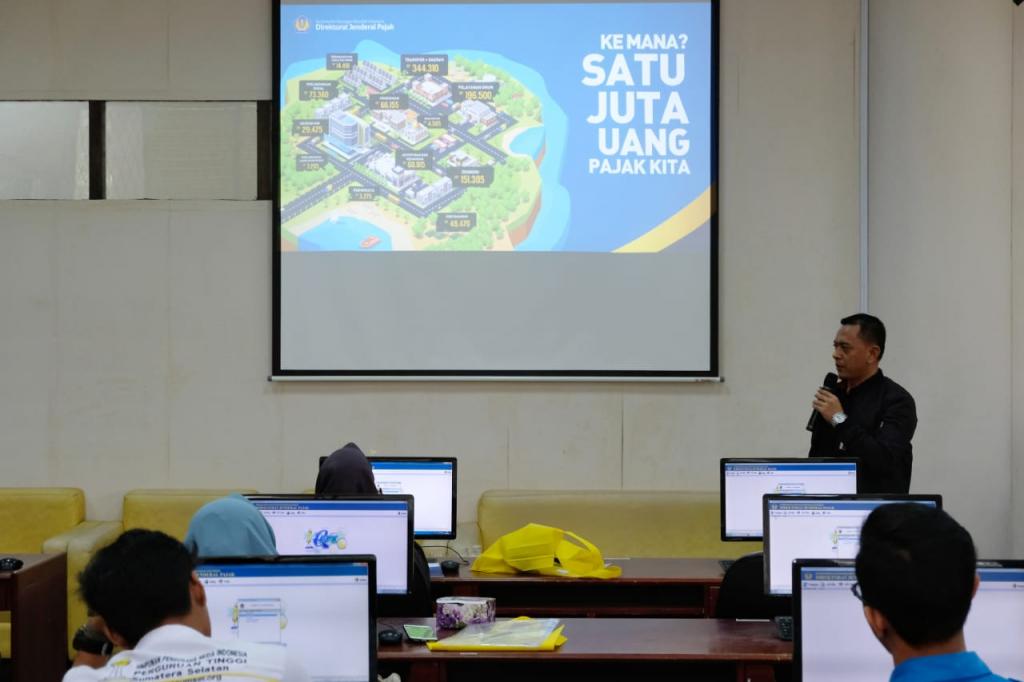 Kegiatan pembekalan mahasiswa pelaku UMKM.