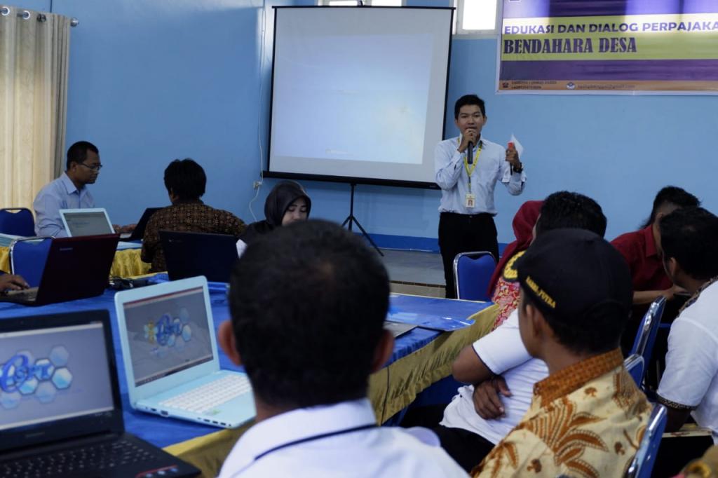 Memberikan penjelasan kepada Wajib Pajak