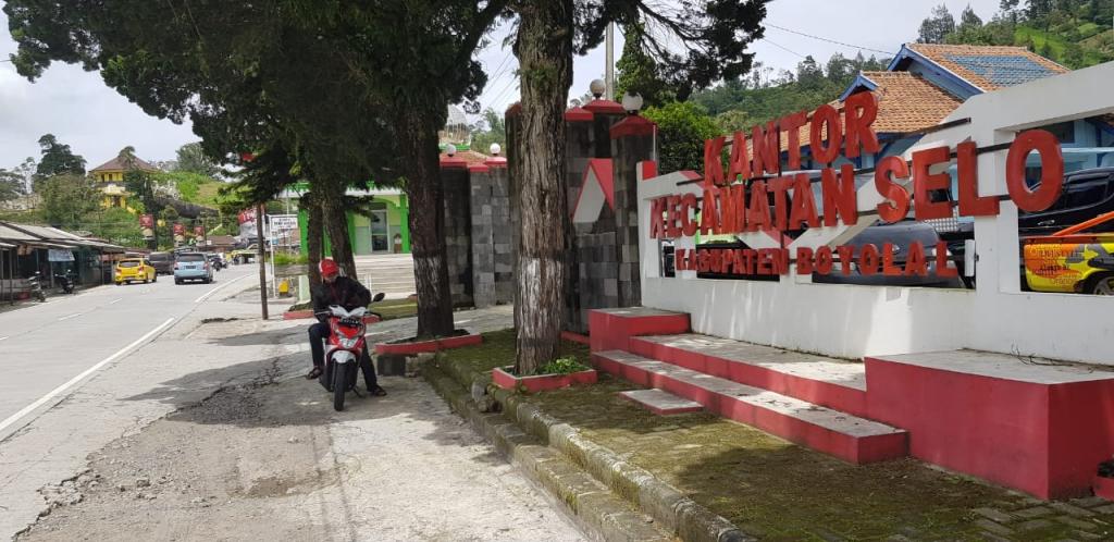 Setelah melalui indahnya Lereng Merapi, akhirnya sampai Kecamatan Selo