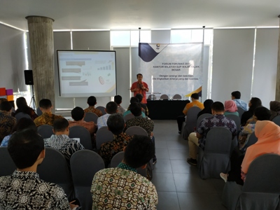 Materi EODB oleh Kepala Bidang P2Humas