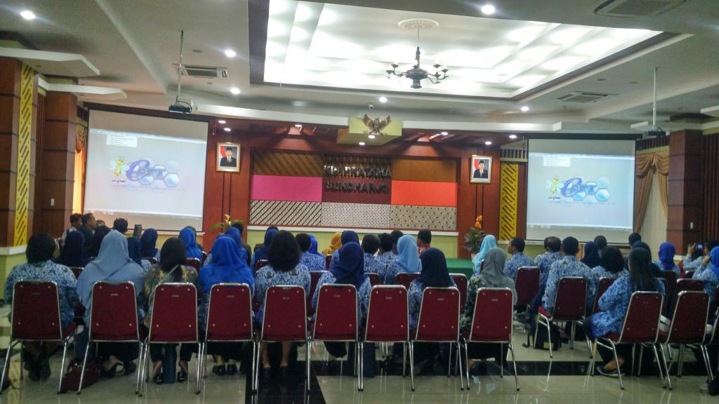 Pemberian materi pembuatan bukti potong dan pengisian SPT e-filing