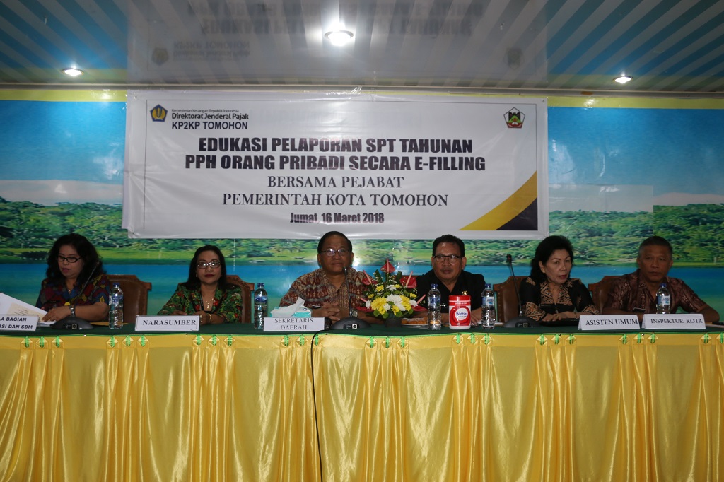 Kepala KP2KP Tomohon bersama Pejabat Daerah Kota Tomohon