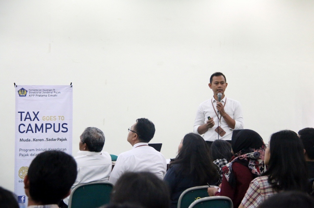 Penyampaian Materi oleh Pupu Yudha Permana