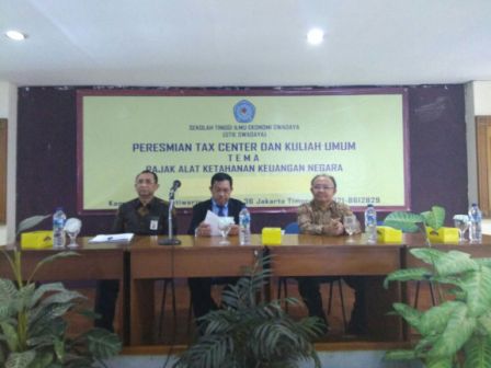 Kakanwil bersama Ketua STIE