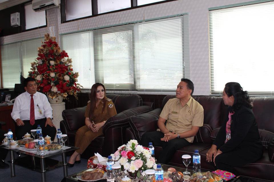 Perbincangan Walikota, Wawali, dan Kakanwil DJP Suluttenggomalut