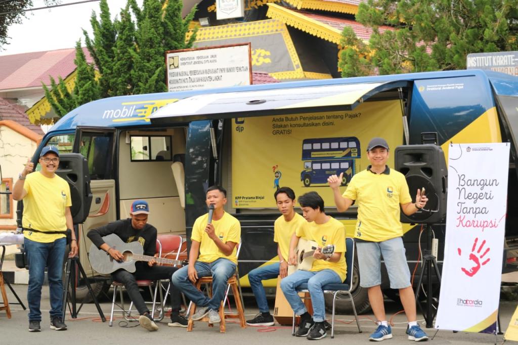 Live Musik dari Band Akustik KPP Pratama Binjai