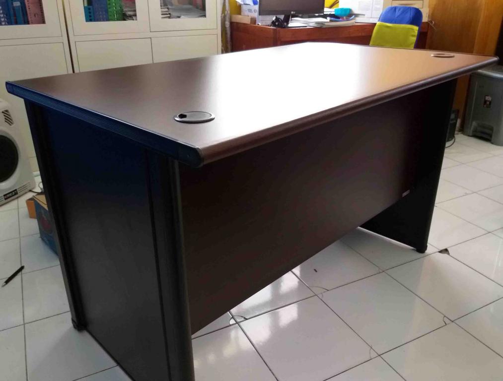 Tampak Meja Setelah Dirakit