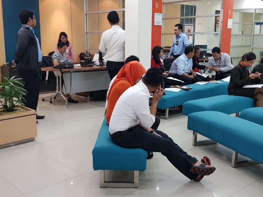 Pegawai KPP Pratama Timika Melakukan Pendampingan Perpajakan