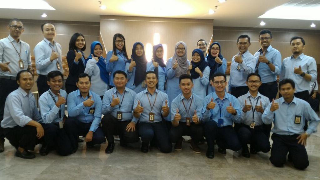 Perwakilan Unit DJP Se-Indonesia mengabadikan foto bersama panitia Kelas InTerAKTIP