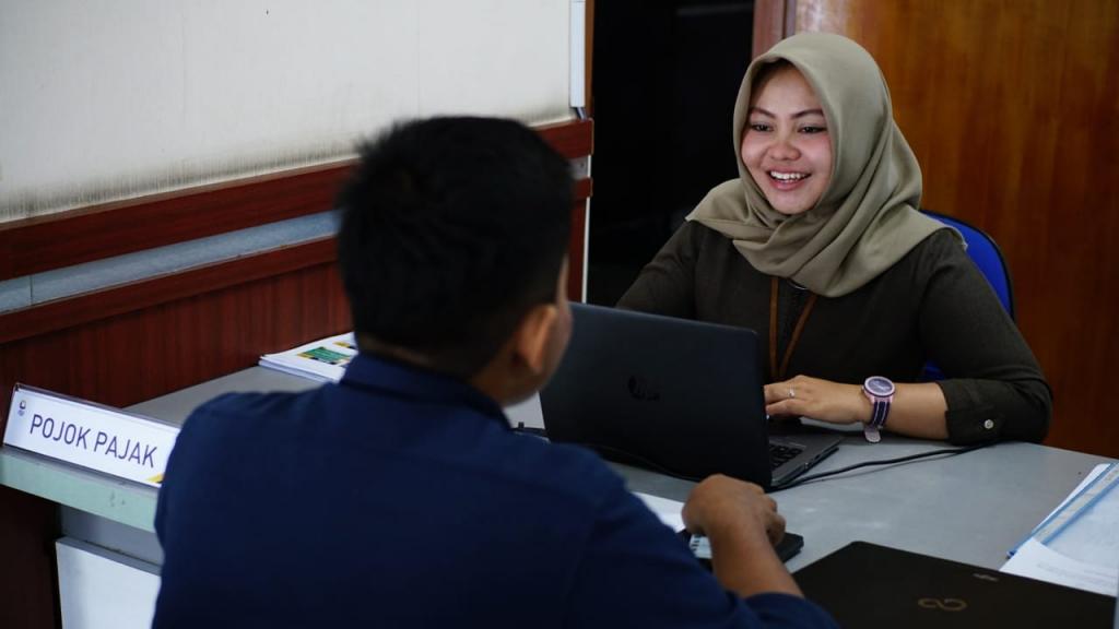 KPP Pratama Luwuk melayani konsultasi Bendahara pada Pojok Pajak Bendahara
