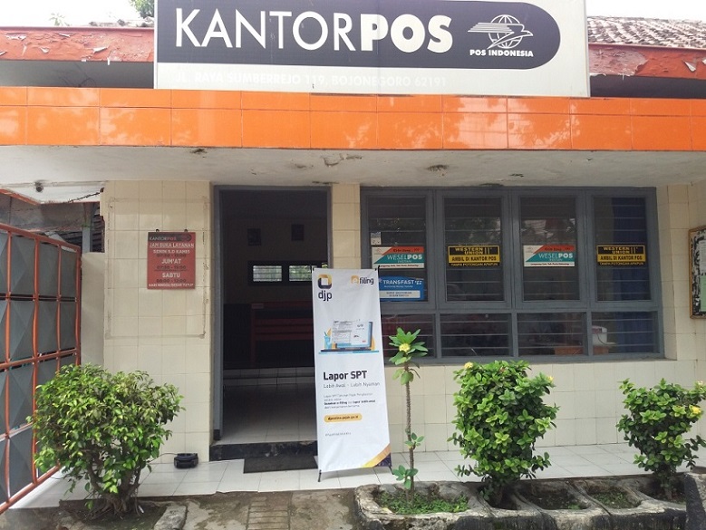 Tempat Pelayanan di Kantor Pos Sumberrejo Bojonegoro.