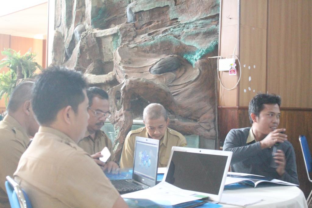 Salah satu peserta yang lagi antusias