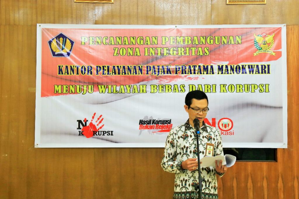 Sambutan oleh Kepala KPP Pratama Manokwari