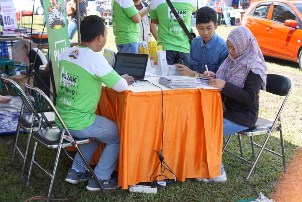 KPP Pratama Salatiga juga membuka layanan Pojok Pajak di Lapangan Pancasila untuk sarana konsultasi dan asistensi e-Filing