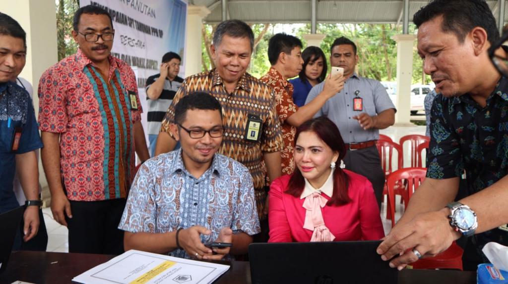 Suasana Pelaporan SPT PPh OP Bupati Minahasa Utara