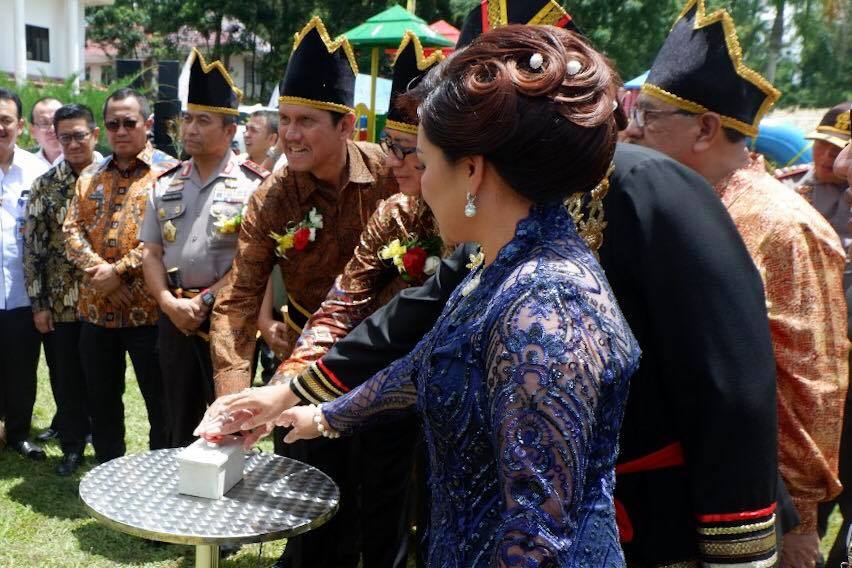 Suasana Peresmian Mal Pelayanan Publik oleh MenpanRB dan Menkumham bersama Walikota Tomohon
