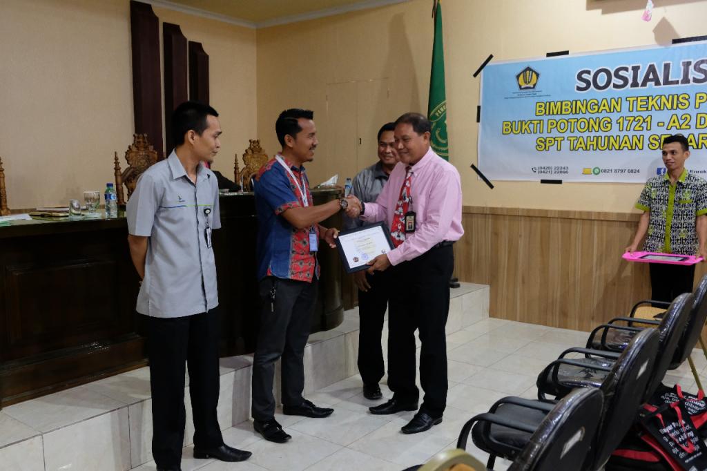 Pembiraaan cinderamata kepada Instansi Vertikal Kabupaten Enrekang