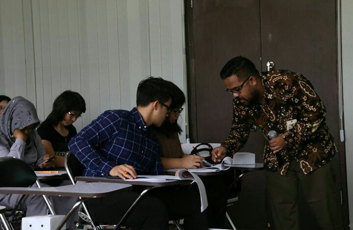 Account Representative memberikan bimbingan