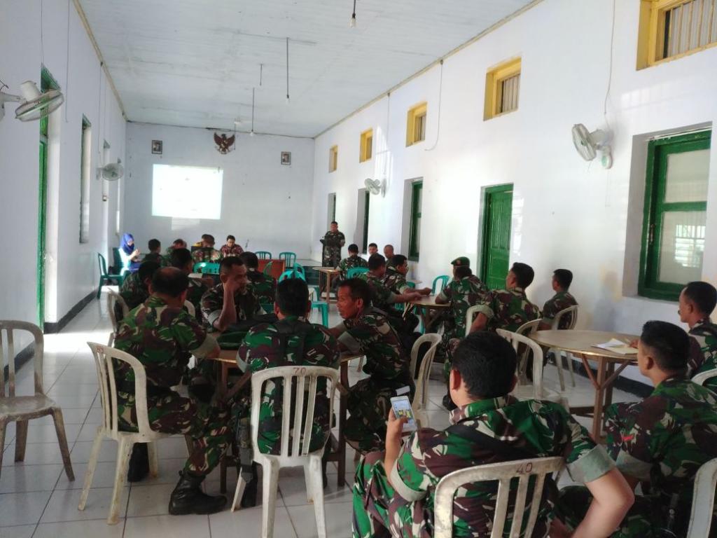 Para peserta acara tampak sedang mendengarkan materi