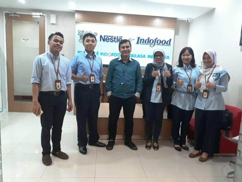 Tim Penyuluh Kantor Pelayanan Pajak (KPP) Penanaman Modal Asing (PMA) Empat bersama Salah Satu Karyawan PT. Nestle Indofood Citarasa Indonesia