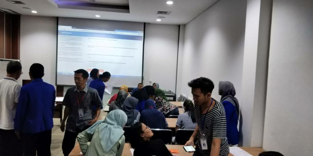 Antusias karyawan dalam pengisian SPT Tahunan secara online