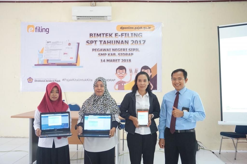 para peserta berhasil mendapatkan Bukti Penerimaan Elektronik