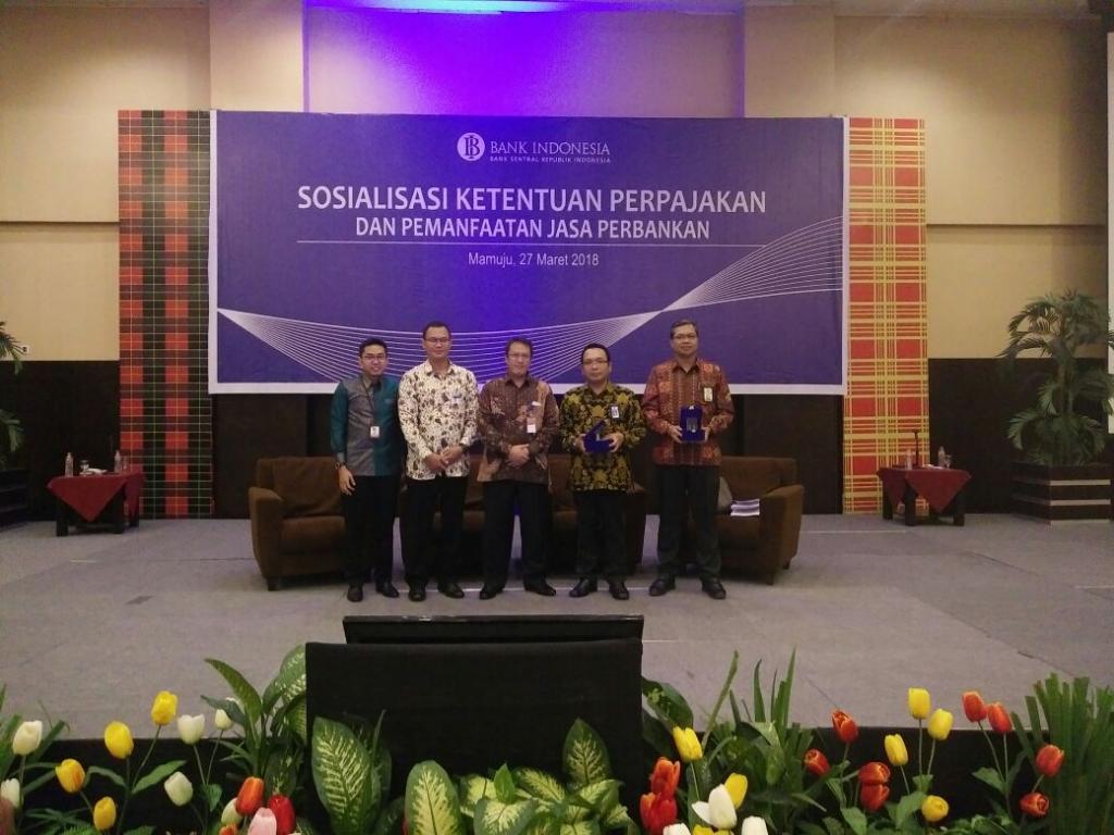 Foto bersama para narasumber