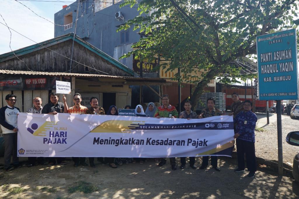 Santunan ke Panti Asuhan Haqqul Yaqin Mamuju