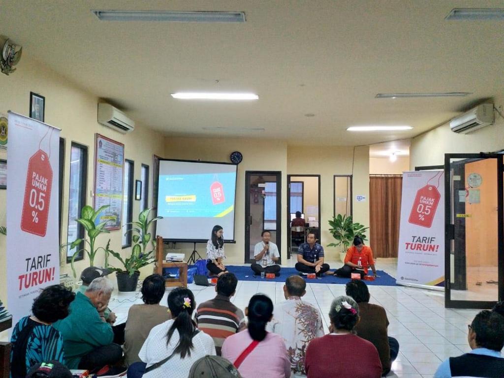 Suasana sosialisasi tarif pajak UMKM 0,5% yang diikuti oleh 66 perwakilan pedagang di Pasar Galiran Klungkung pada Hari Kamis. 3 Agustus 2018