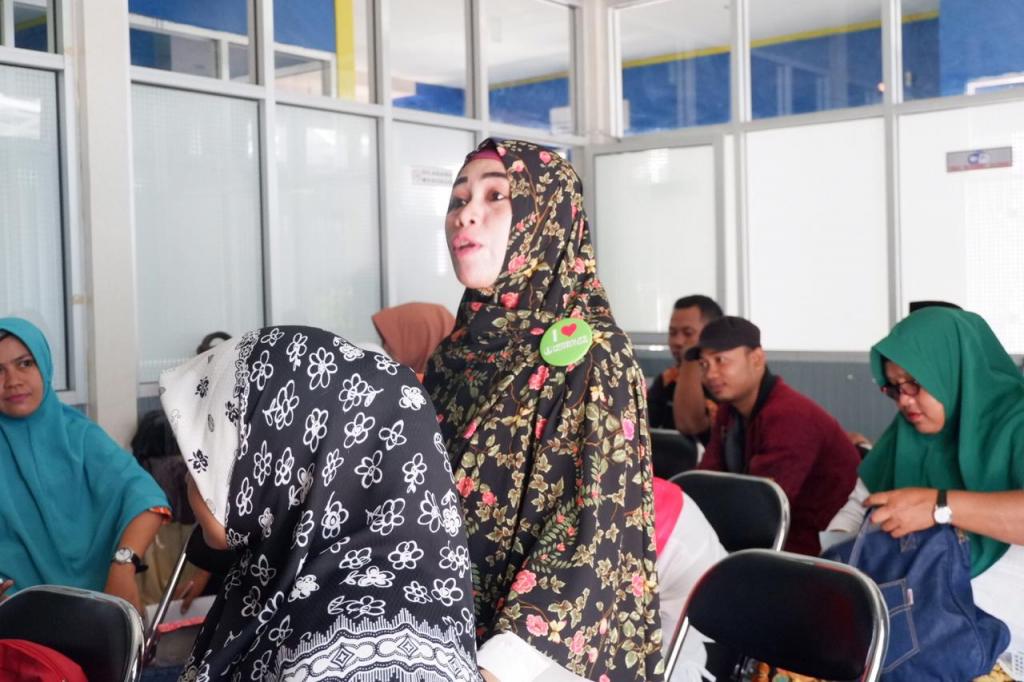 Peserta Melakukan Pertanyaan