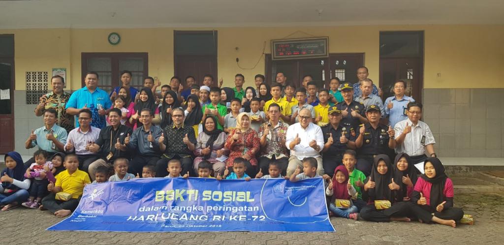 Kegiatan Bakti Sosial ke salah satu Panti Asuhan di Garut