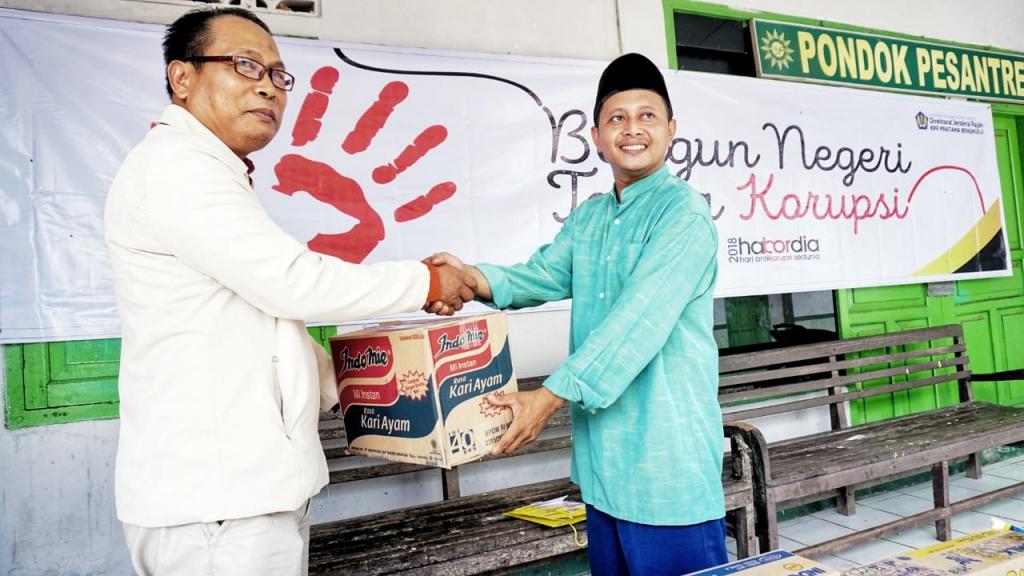 Pemberian Sembako Kepada Panti Asuhan